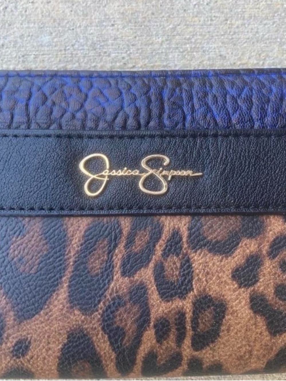 Jessica Simpson Leopard print wallet - Picture 2 of 5